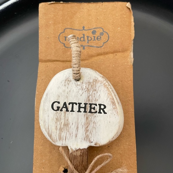 Mud Pie “Gather” White Pumpkin Spreader - Picture 2 of 3
